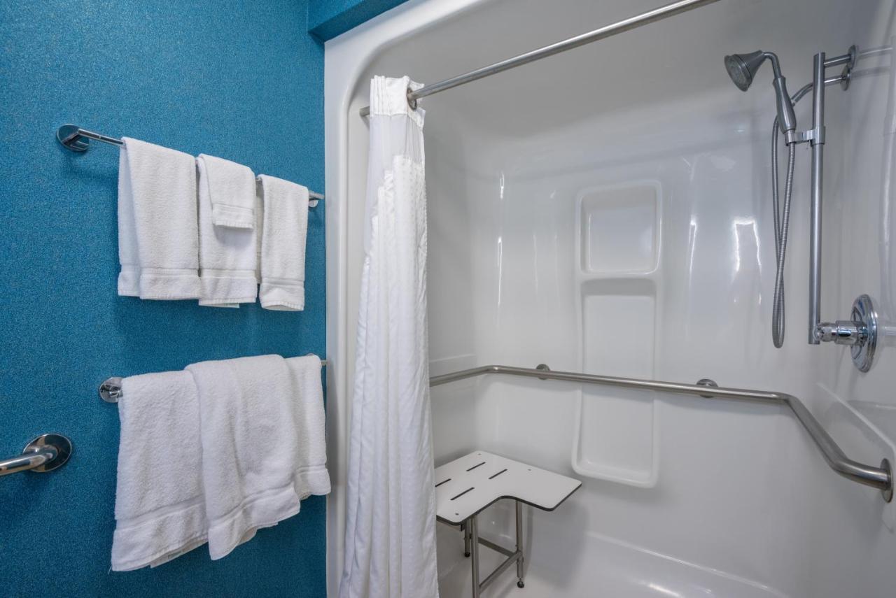 Holiday Inn Express And Suites Quakertown - Allentown Area By Ihg Bagian luar foto